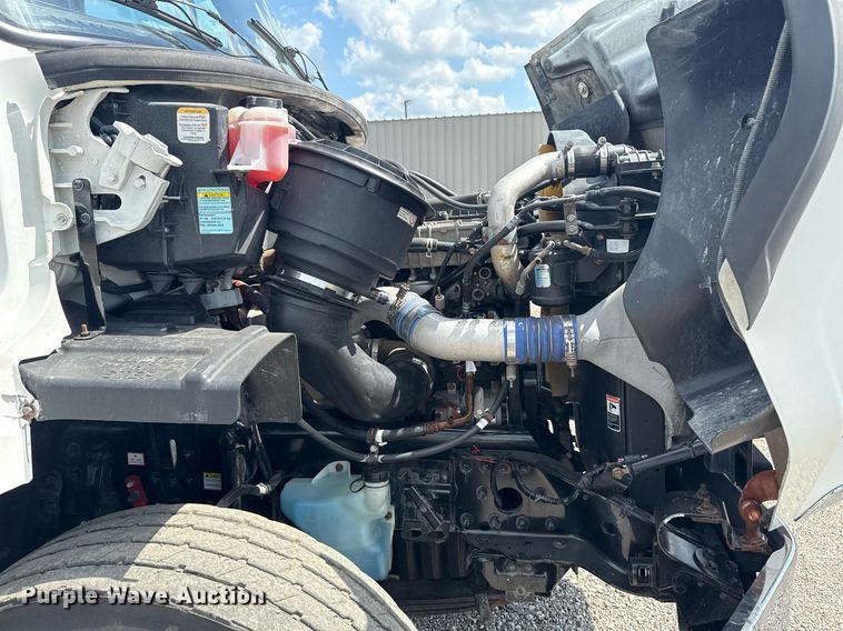 image for item EG6005 2015 Freightliner 114SD vacuum truck