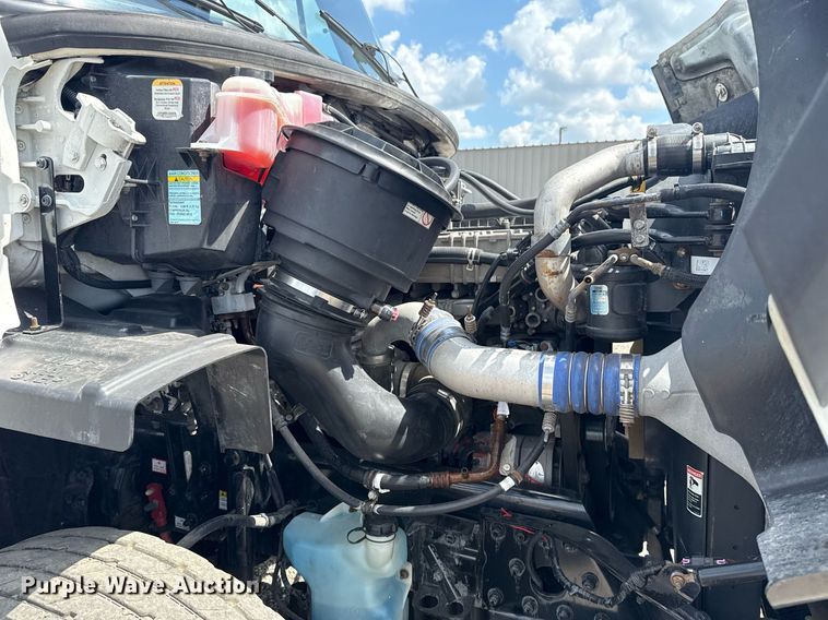 image for item EG6005 2015 Freightliner 114SD vacuum truck