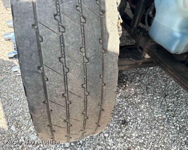 image for item EG6005 2015 Freightliner 114SD vacuum truck