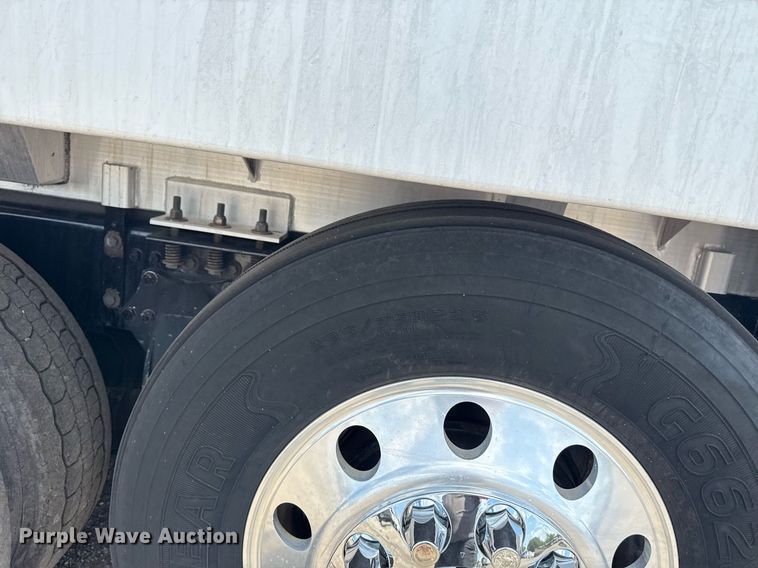 image for item EG6005 2015 Freightliner 114SD vacuum truck