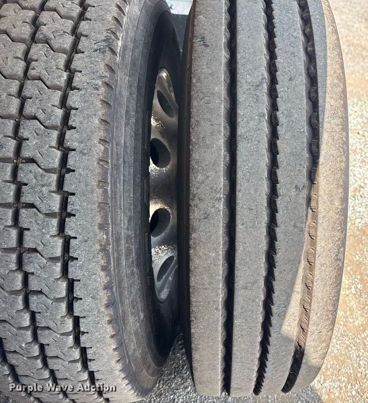 image for item EG6005 2015 Freightliner 114SD vacuum truck