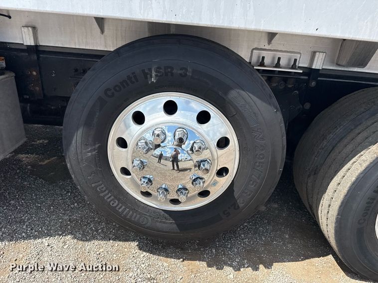 image for item EG6005 2015 Freightliner 114SD vacuum truck