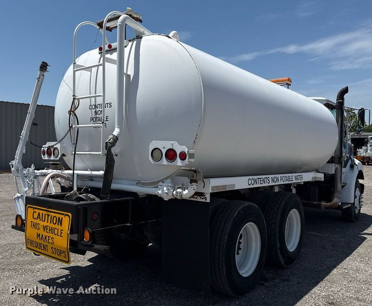 image for item EG6014 2003 Sterling Truck L9500  water truck