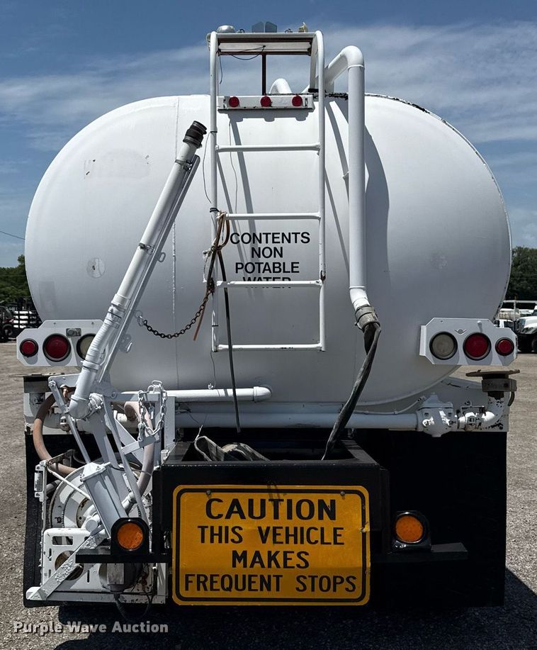 image for item EG6014 2003 Sterling Truck L9500  water truck