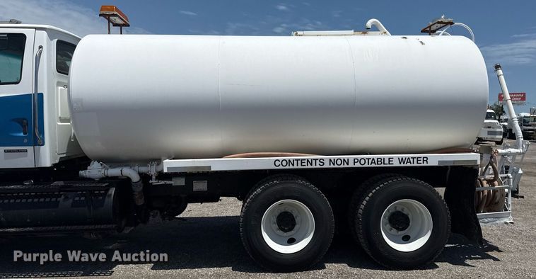 image for item EG6014 2003 Sterling Truck L9500  water truck