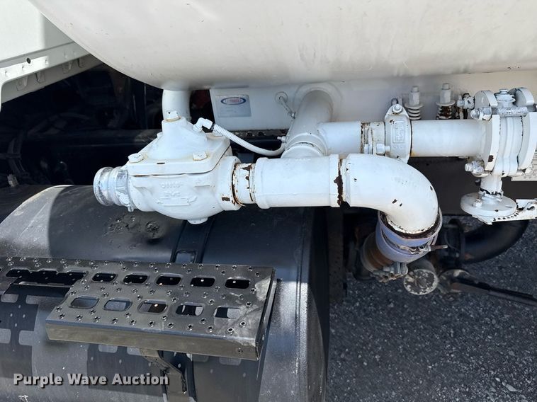 image for item EG6014 2003 Sterling Truck L9500  water truck