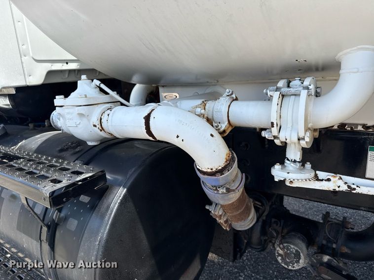 image for item EG6014 2003 Sterling Truck L9500  water truck