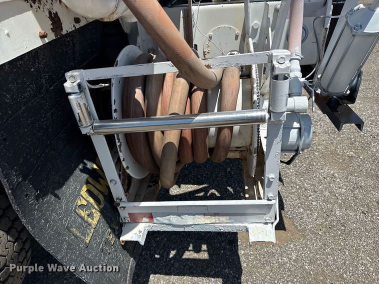 image for item EG6014 2003 Sterling Truck L9500  water truck