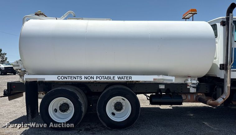 image for item EG6014 2003 Sterling Truck L9500  water truck