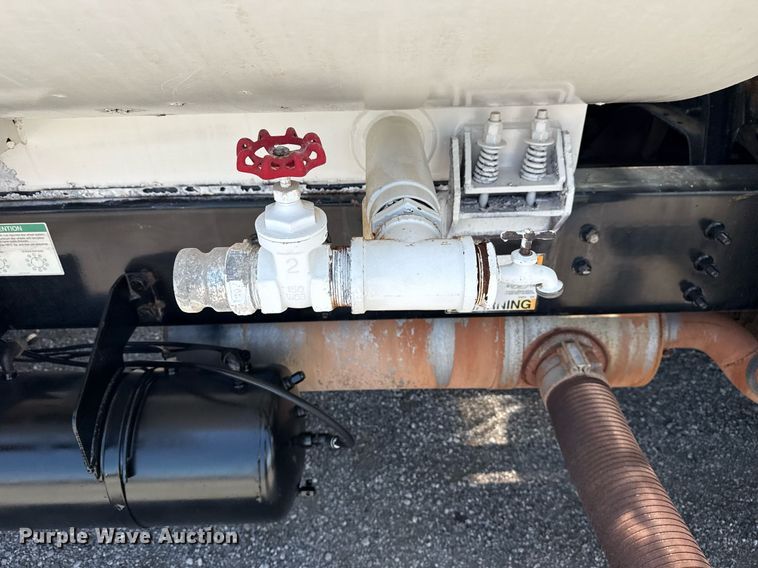 image for item EG6014 2003 Sterling Truck L9500  water truck