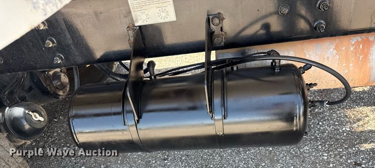 image for item EG6014 2003 Sterling Truck L9500  water truck