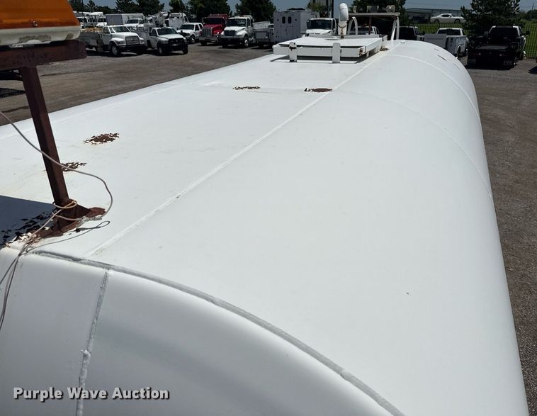 image for item EG6014 2003 Sterling Truck L9500  water truck