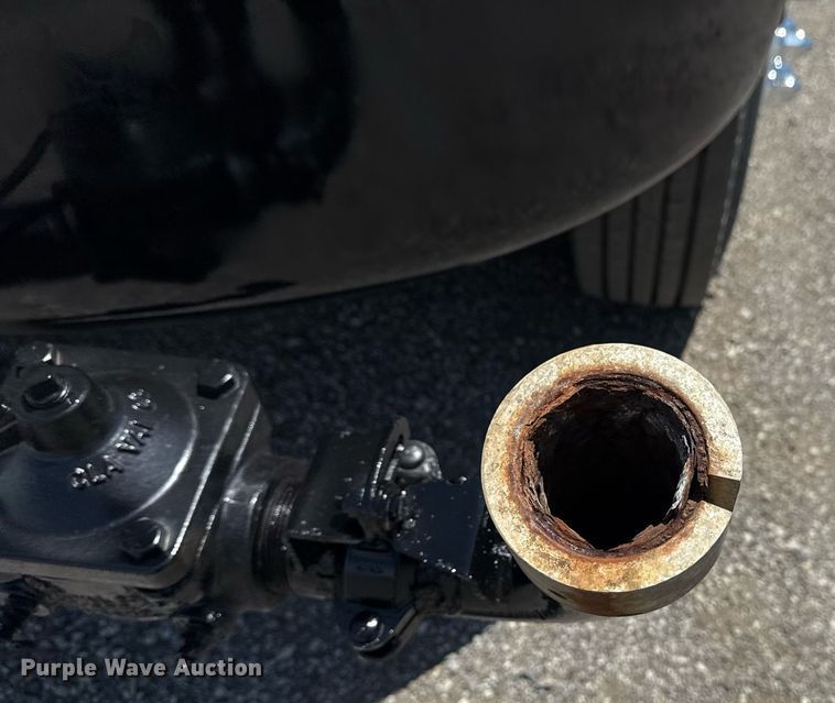 image for item EG6014 2003 Sterling Truck L9500  water truck