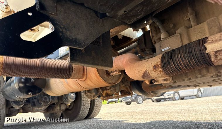 image for item EG6014 2003 Sterling Truck L9500  water truck