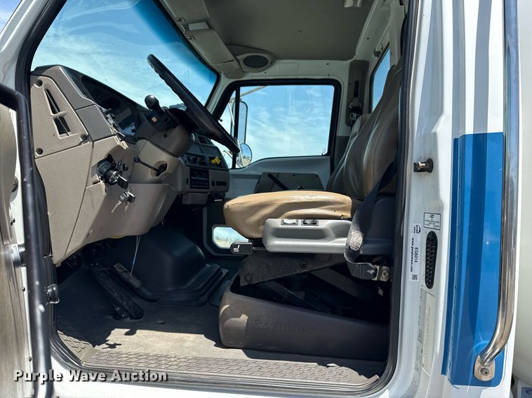 image for item EG6014 2003 Sterling Truck L9500  water truck