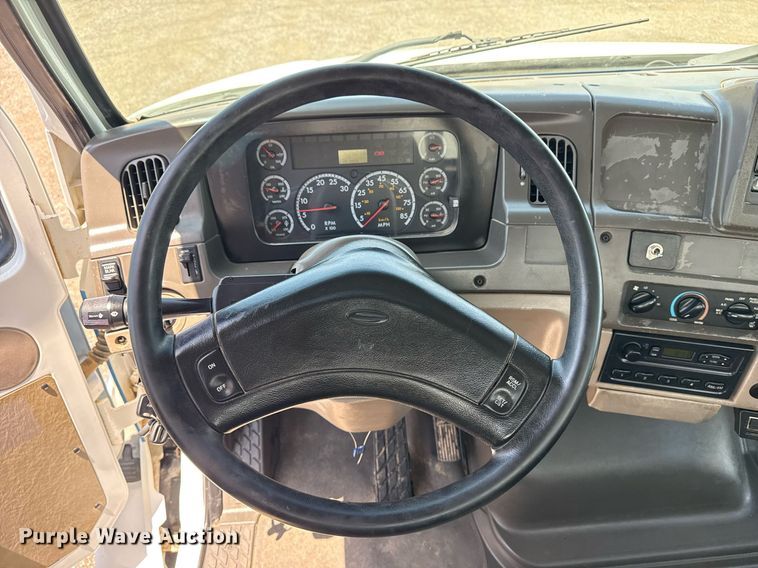 image for item EG6014 2003 Sterling Truck L9500  water truck