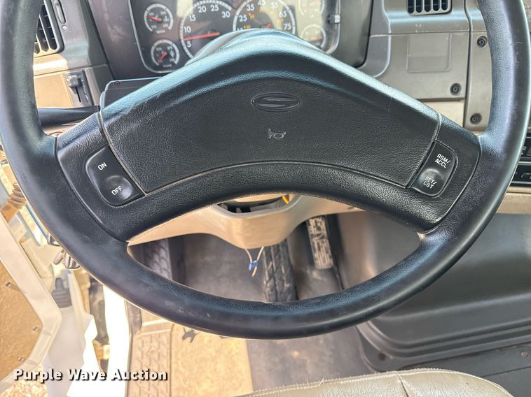 image for item EG6014 2003 Sterling Truck L9500  water truck