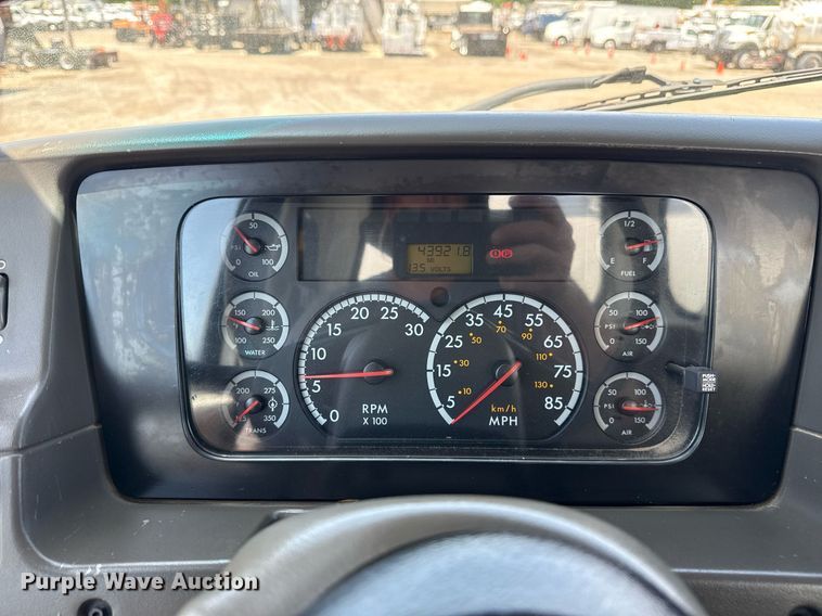 image for item EG6014 2003 Sterling Truck L9500  water truck