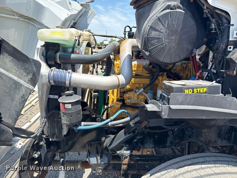 image for item EG6014 2003 Sterling Truck L9500  water truck