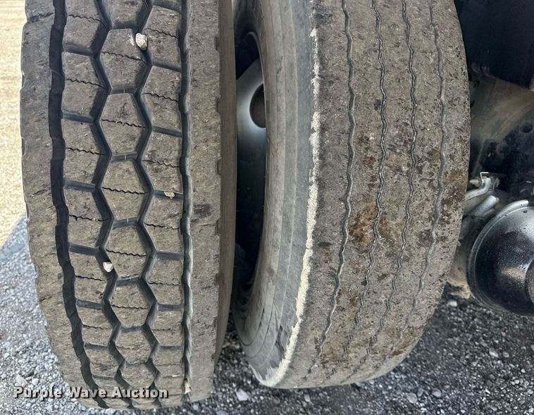 image for item EG6014 2003 Sterling Truck L9500  water truck