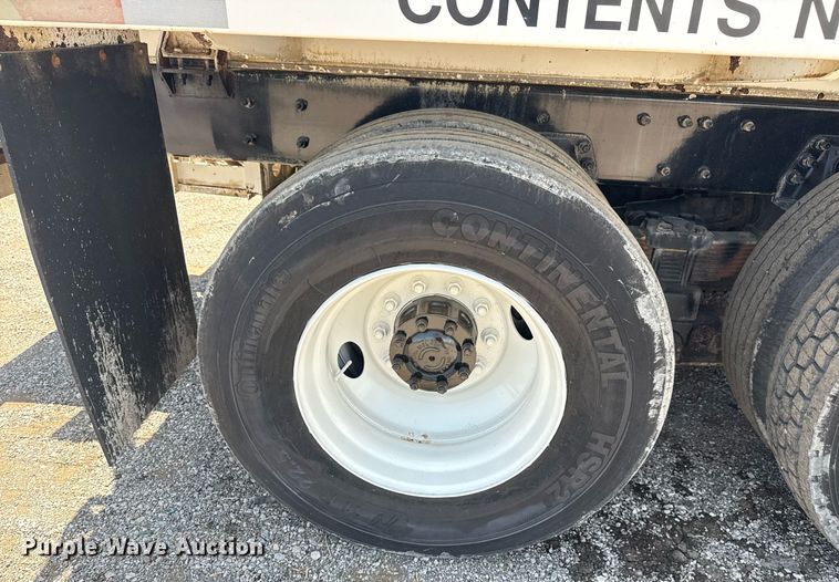 image for item EG6014 2003 Sterling Truck L9500  water truck