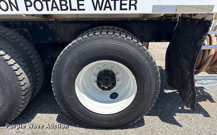 image for item EG6014 2003 Sterling Truck L9500  water truck