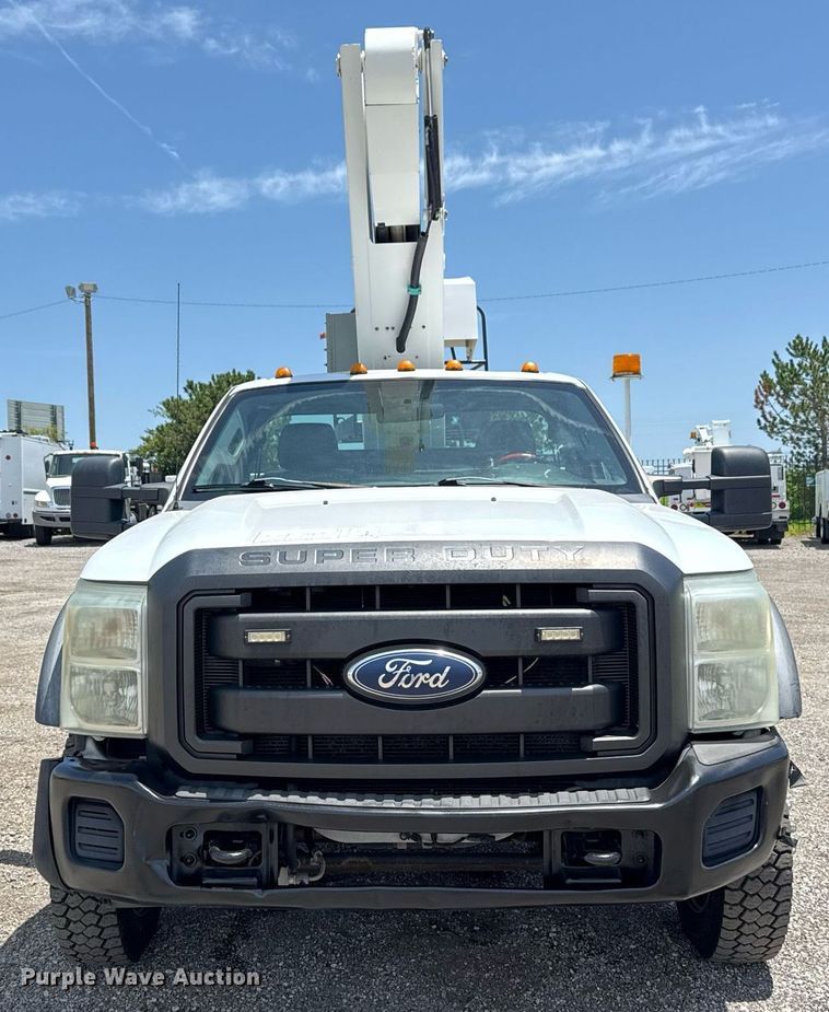 image for item EG6016 2011 Ford F550 Super Duty bucket truck