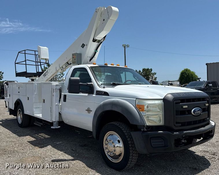 image for item EG6016 2011 Ford F550 Super Duty bucket truck