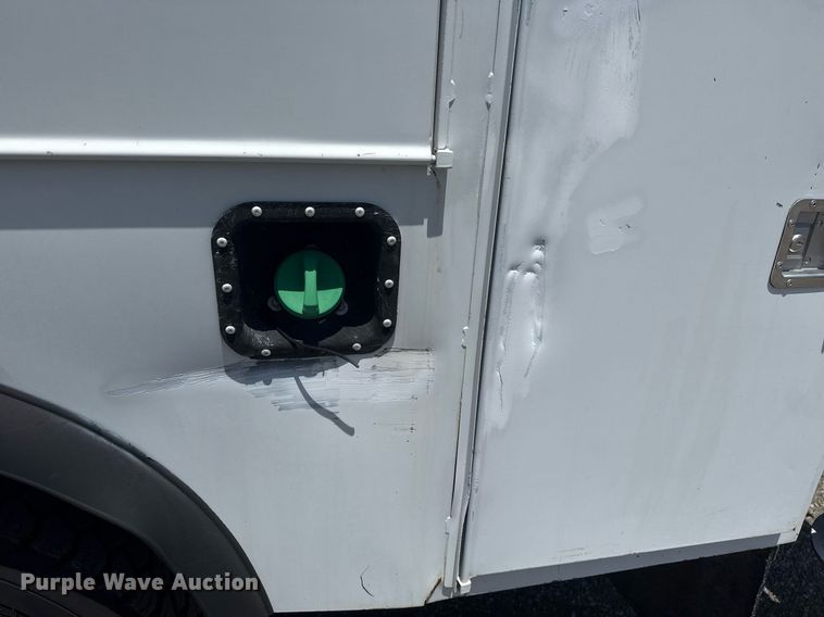 image for item EG6016 2011 Ford F550 Super Duty bucket truck