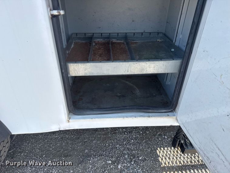 image for item EG6016 2011 Ford F550 Super Duty bucket truck