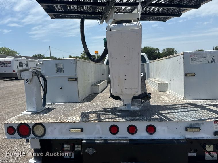 image for item EG6016 2011 Ford F550 Super Duty bucket truck