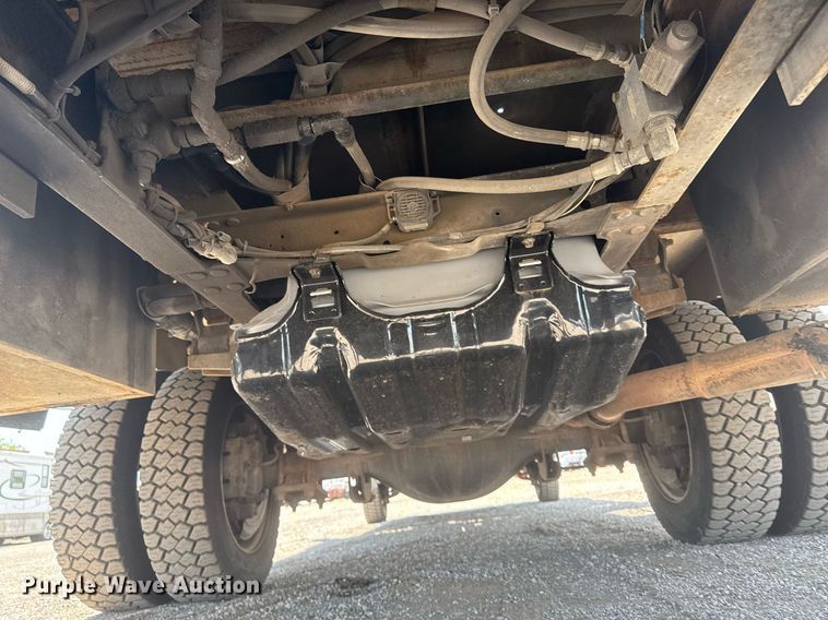 image for item EG6016 2011 Ford F550 Super Duty bucket truck