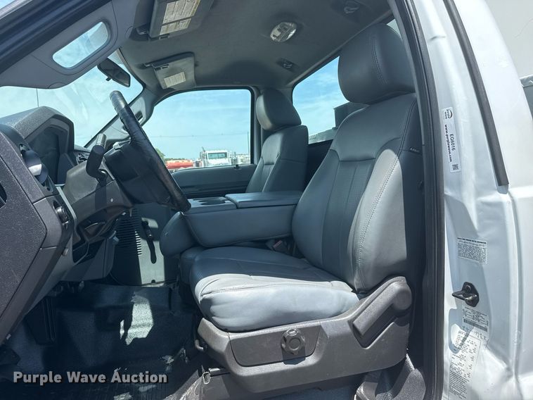 image for item EG6016 2011 Ford F550 Super Duty bucket truck