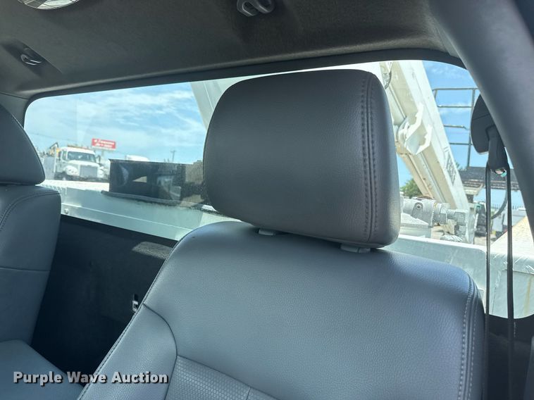 image for item EG6016 2011 Ford F550 Super Duty bucket truck