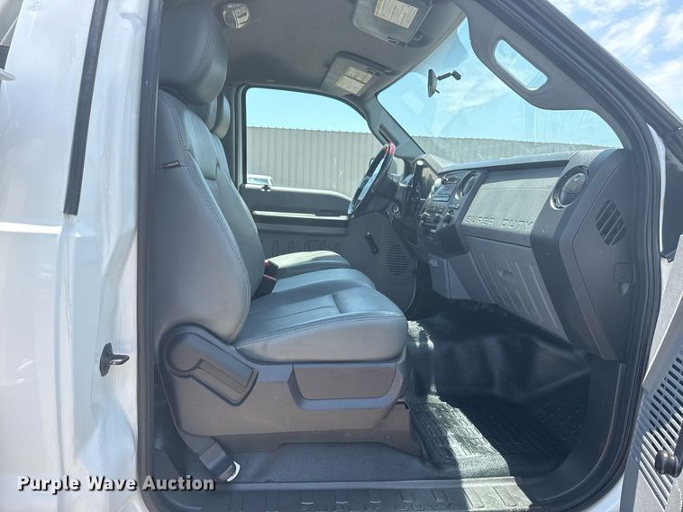 image for item EG6016 2011 Ford F550 Super Duty bucket truck