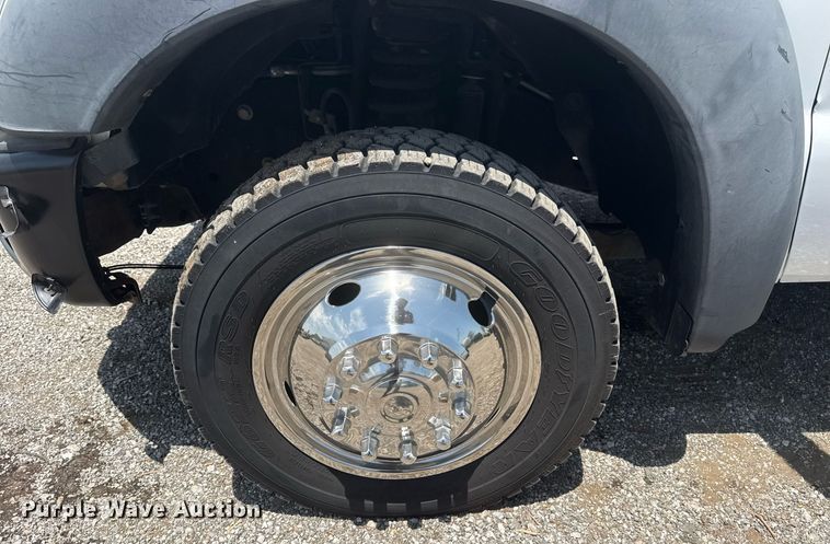 image for item EG6016 2011 Ford F550 Super Duty bucket truck