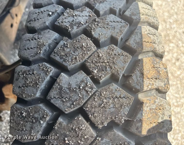 image for item EG6016 2011 Ford F550 Super Duty bucket truck