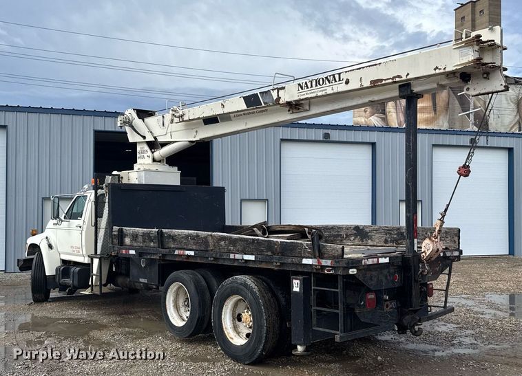 image for item EG6552 1997 Ford F800 crane truck