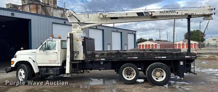 image for item EG6552 1997 Ford F800 crane truck