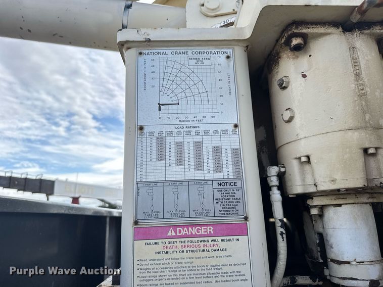 image for item EG6552 1997 Ford F800 crane truck