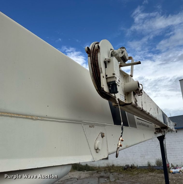 image for item EG6552 1997 Ford F800 crane truck