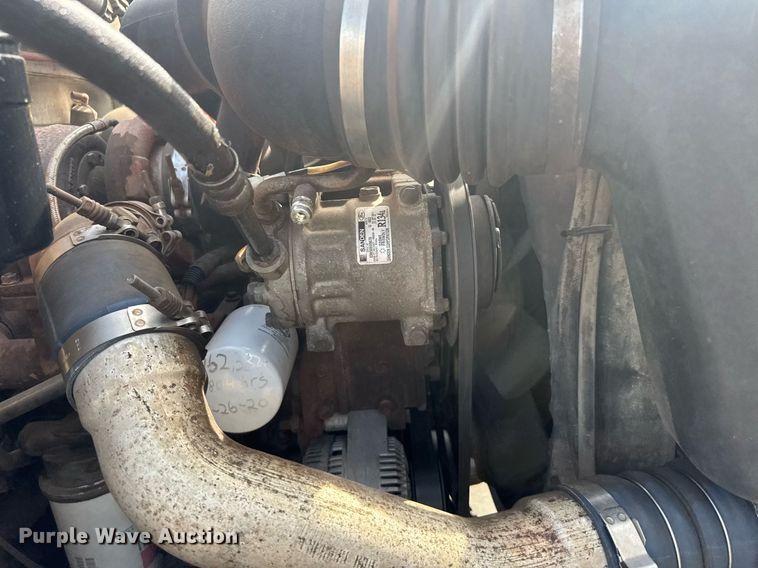 image for item EG6552 1997 Ford F800 crane truck