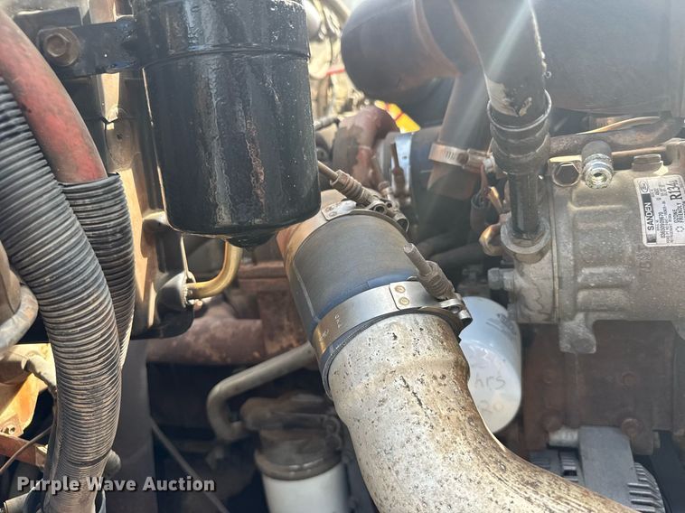 image for item EG6552 1997 Ford F800 crane truck