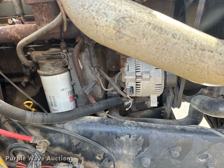 image for item EG6552 1997 Ford F800 crane truck