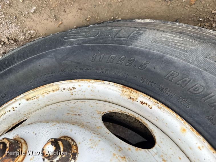 image for item EG6552 1997 Ford F800 crane truck