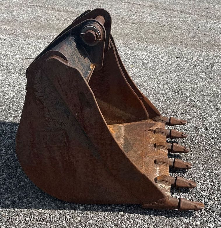 image for item EG8135 Caterpillar 36