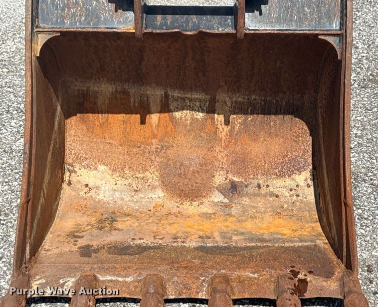 image for item EG8135 Caterpillar 36