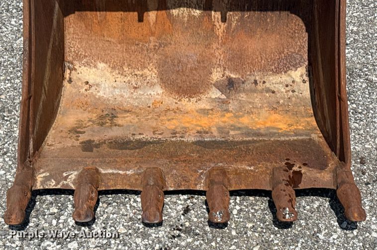 image for item EG8135 Caterpillar 36