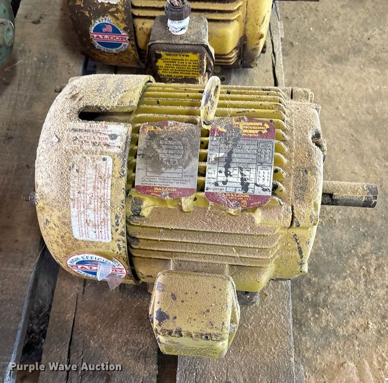 image for item EJ7599 (12) electric motors