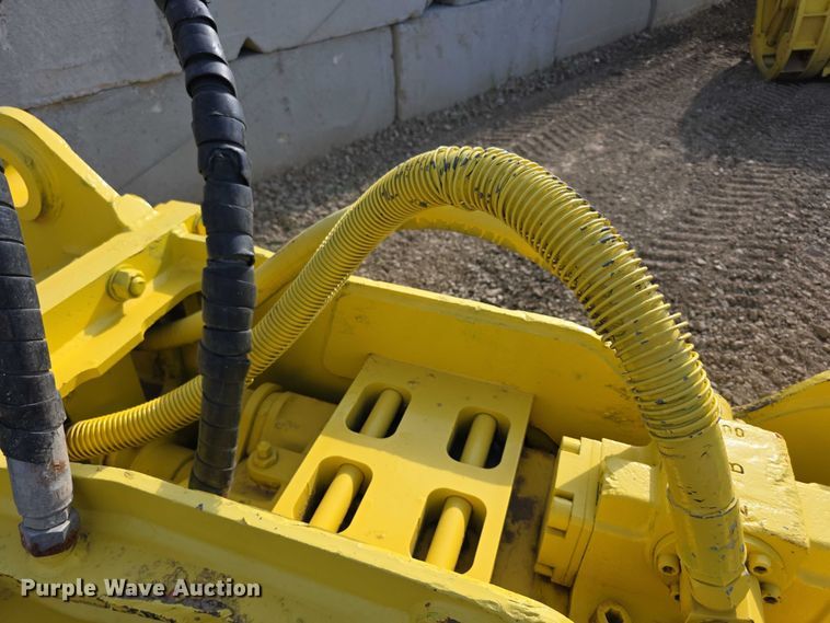 image for item EK5439 NPK GH18 breaker